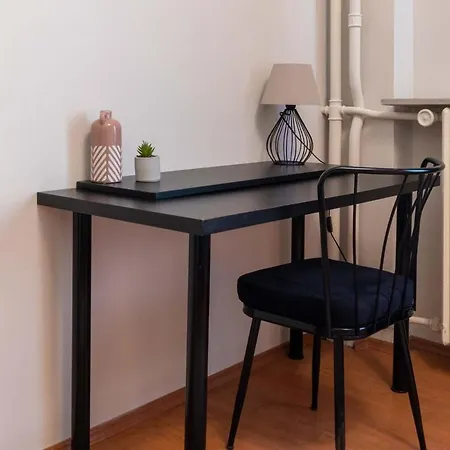 Spacious & Historic 2br In Taksim *